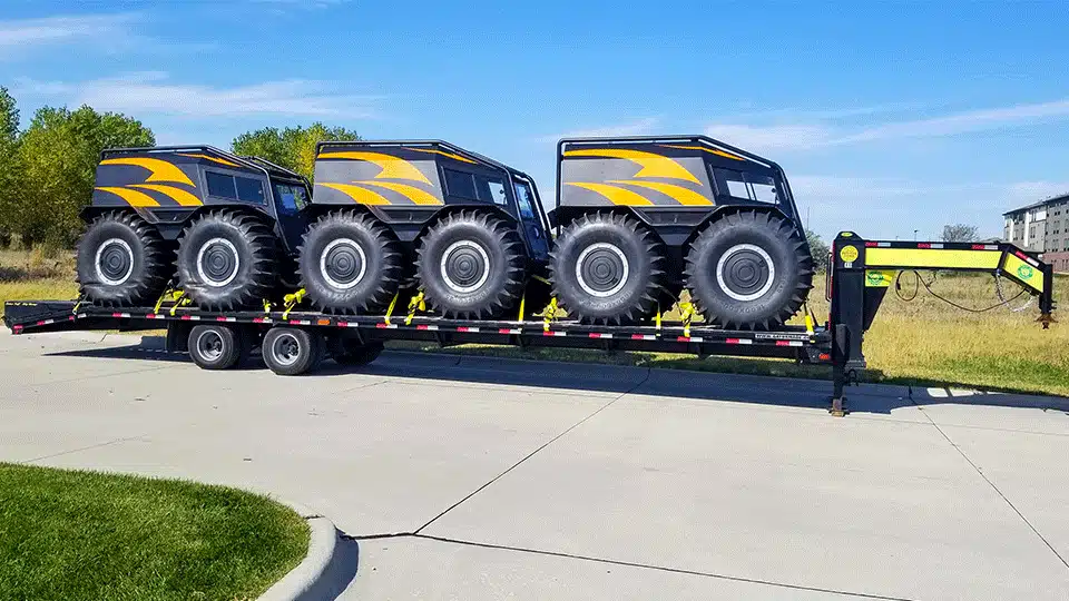 Hotshot dually with 40-foot gooseneck trailer—Freight Girlz dispatch